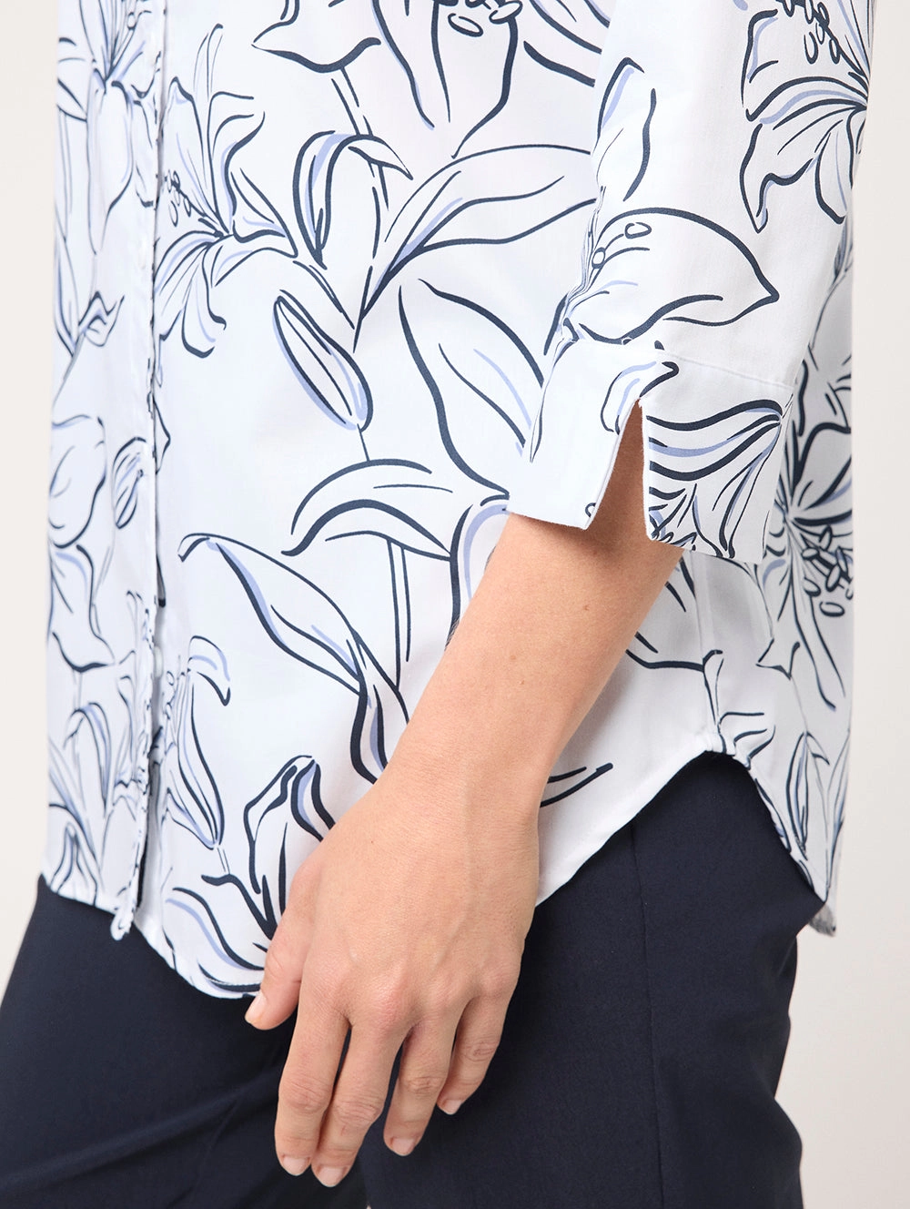Lilium 3/4 Sleeve Shirt