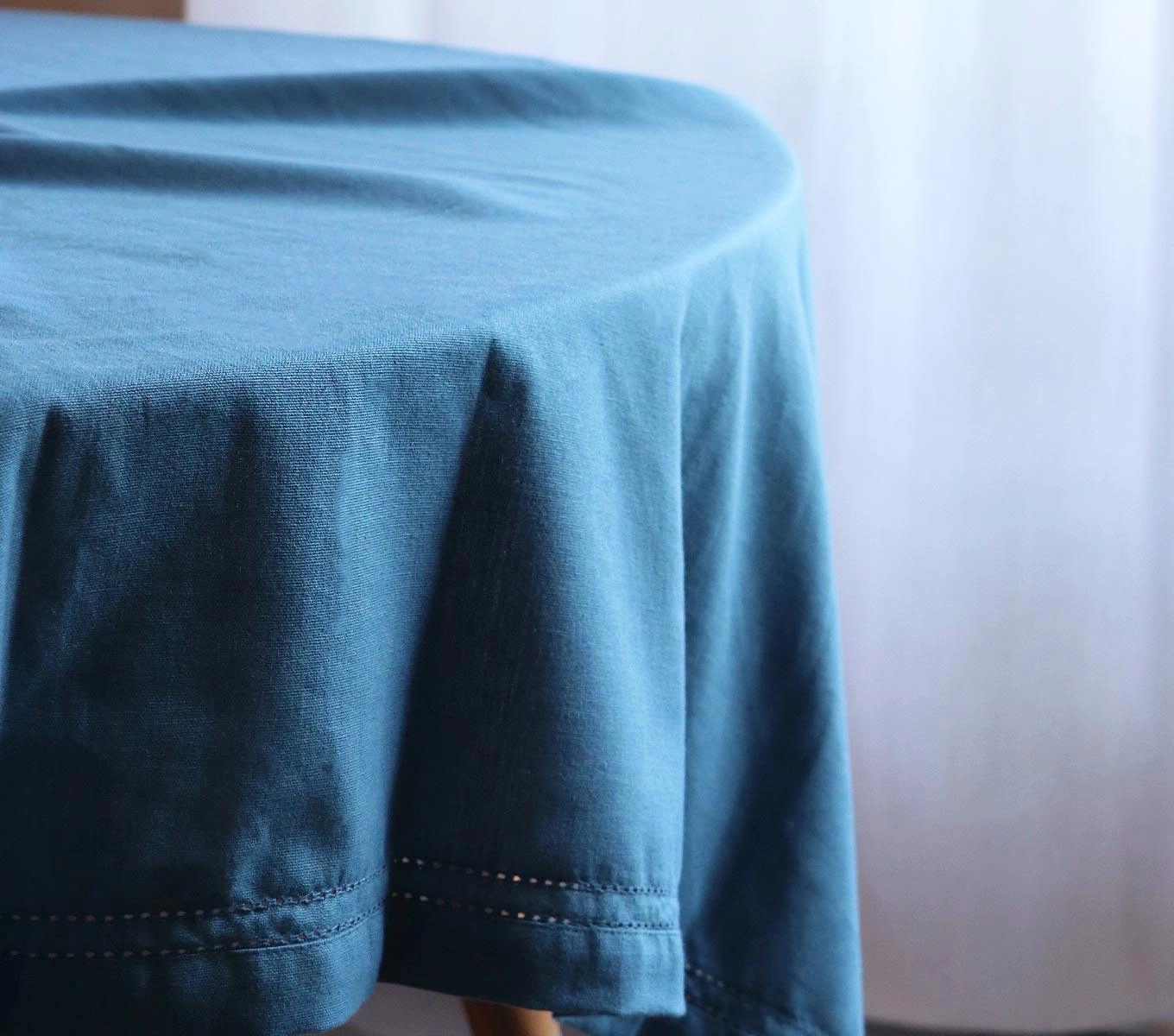 TABLE CLOTH